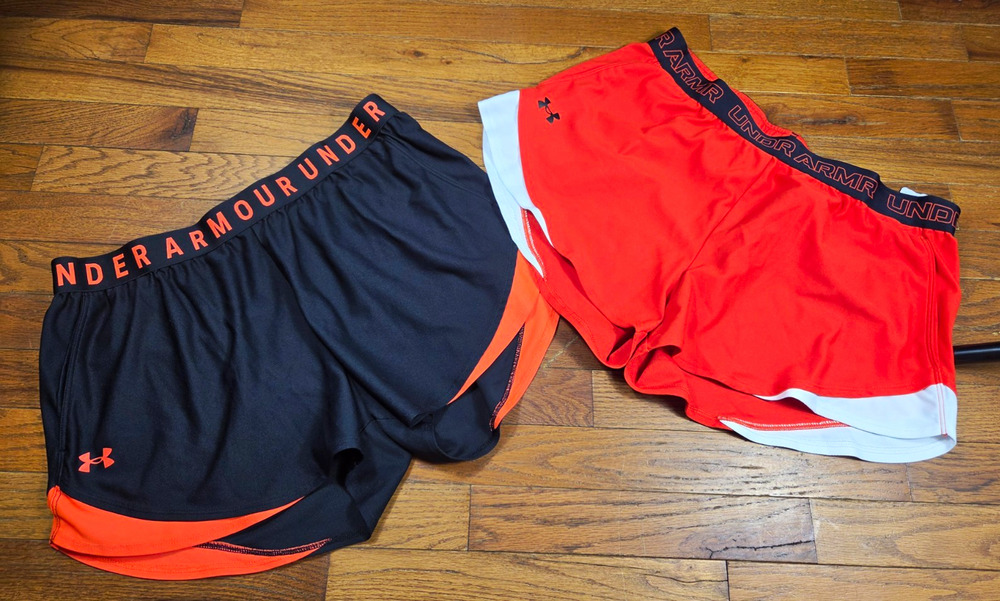Under Armour Womens XL HeatGear Running Shorts Lot of 2 Athletic Gym Black Red